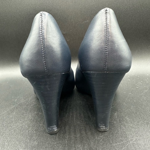 Tory Burch Melinda Peep Toe Wedges Pump Size 8M Navy Blue Leather 3.5" Heel $395 - Picture 7 of 7